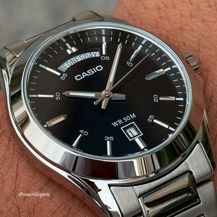 reloj casio MTP-1370D-1A1 date-day acero inoxidable para hombre