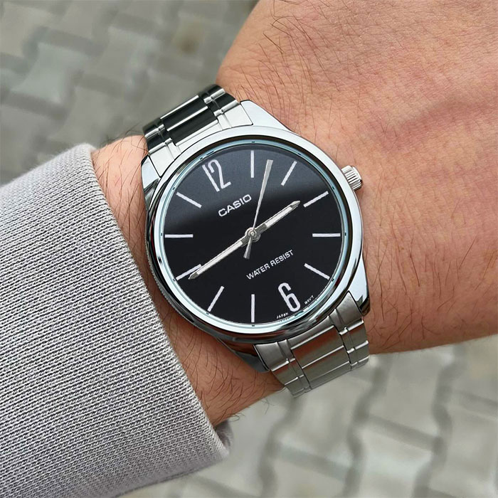 reloj casio mtp-v005d-1b hombre acero números plateado-negro