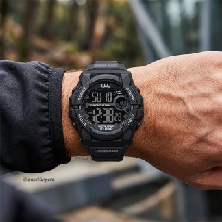 reloj q&q G34A-001VY pantalla negativa deportivo acuático digital negro