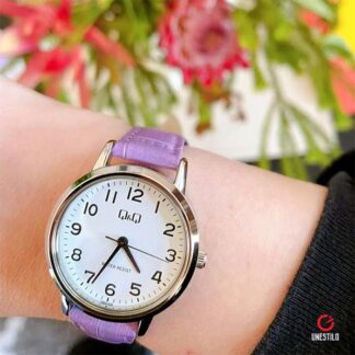reloj q&q q925-334 casual de cuero lila para dama - unestilo