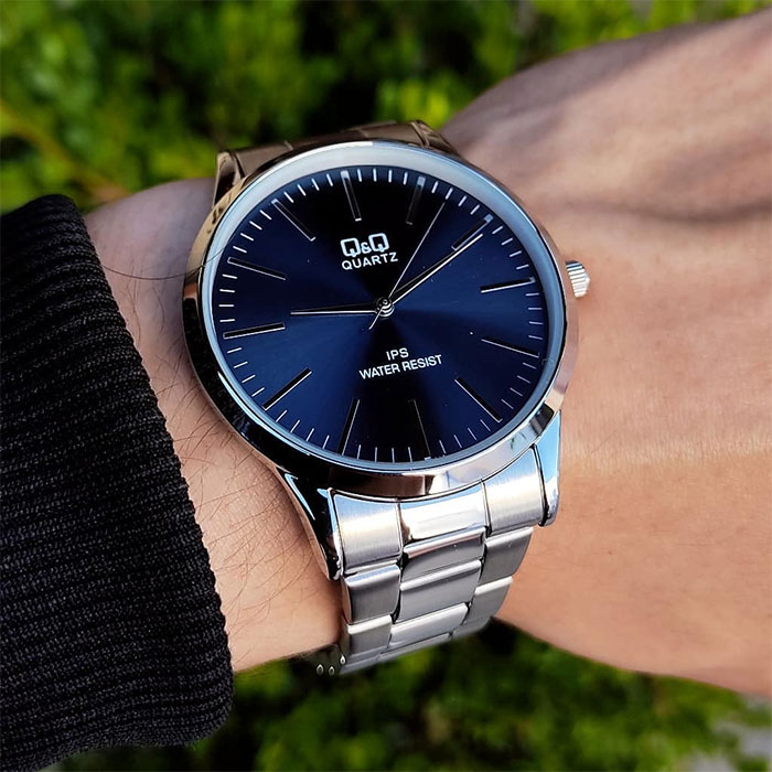 reloj q&q c212-212 elegante análogo azul minimalista Perú