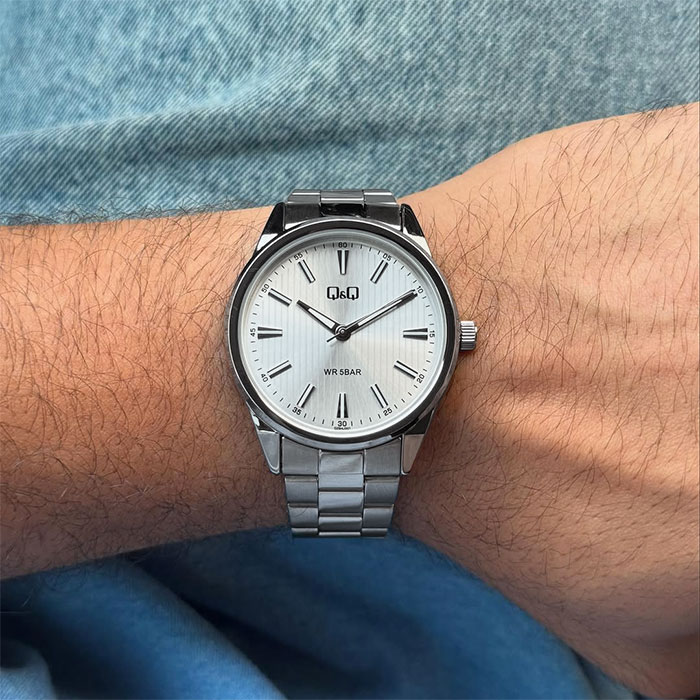 reloj qq qz94j201y elegante acero inoxidable hombre