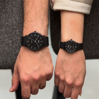 set relojes C34A-011PY y C35A-013PY malla acero negro para regalo pareja